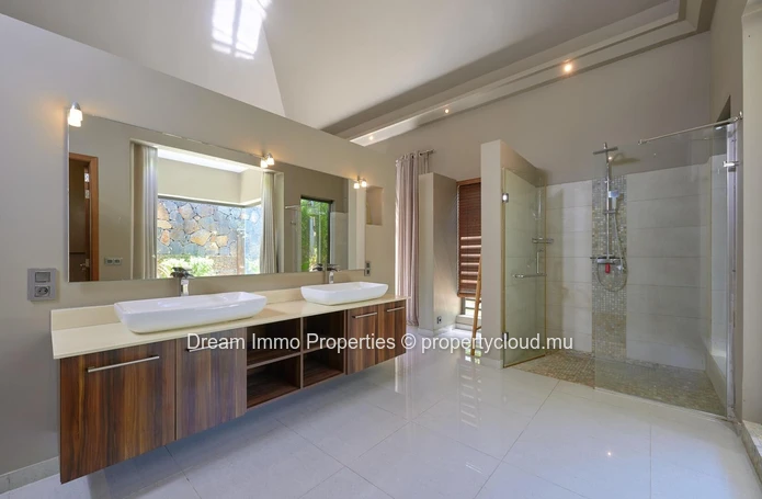 Beautiful 5-Bedroom Villa On A Huge 1,150 Sqm Land In Grand Baie – Mauritius