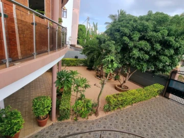 7 Bedroom Villa