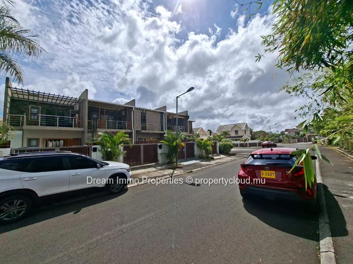 Modern 2-Bedroom Sea View Duplexes Close To The Beach In Flic En Flac – Mauritius