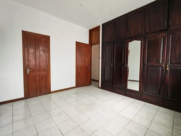 7 Bedroom Villa