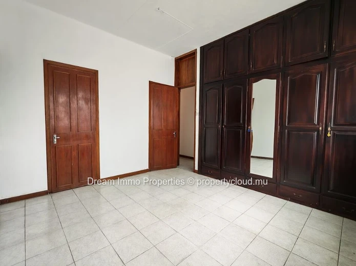Beautiful Spacious 7-Bedroom Villa In Beau Bassin – Mauritius