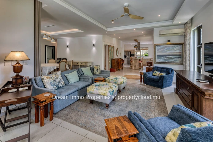 Prestigious 3-Bedroom Villa With Private Pool In Grand Baie – Mauritius