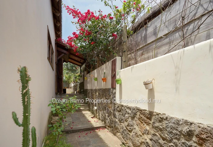 Resale Furnished 4-Bedroom Balinese-Style Villa In Pereybère – Mauritius