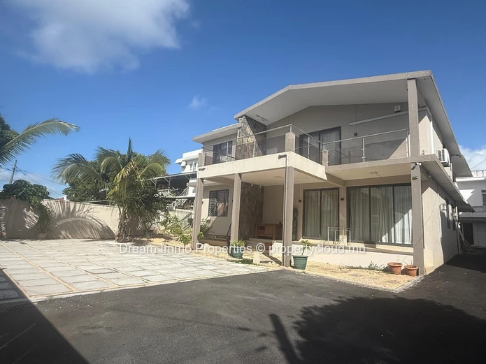 Great Opportunity! 2 Independent Houses Close To Amenities In Rose Belle – Mauritius
