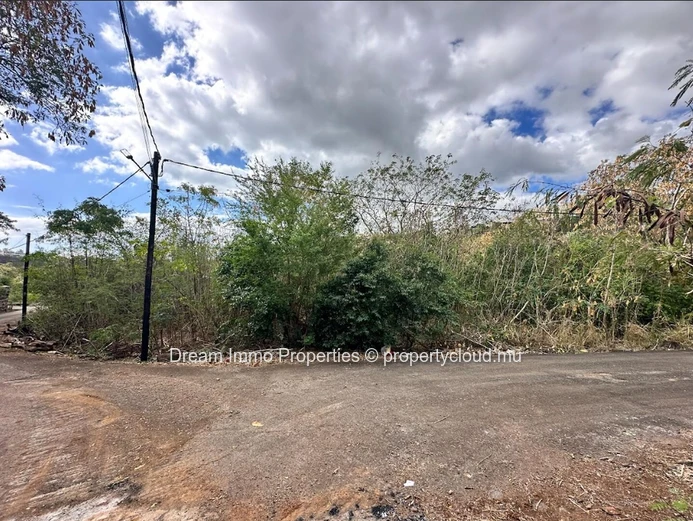 Residential Land Located In Coromandel – Mauritius