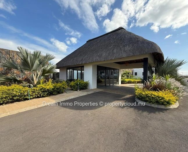 Superb Apartments With Sea View Within A Beachfront Residence - Mauritius