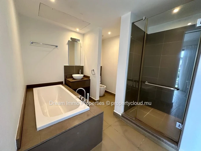 Beautiful 3-Bedroom Apartment In A Residence With Hotel & Golf In Azuri - Mauritius