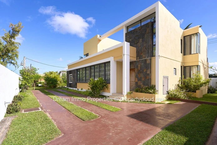 Top Deal Investisseur ! 3 Villas Vue & Face Mer A Belle Mare – Ile Maurice