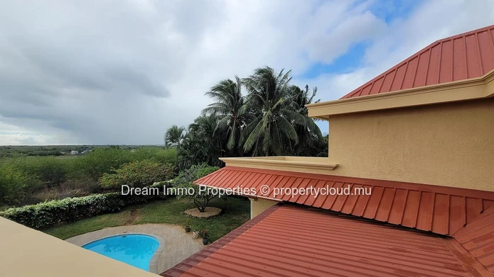 Sea View Villa On 1,150 Sqm Land In Tamarin - Flic En Flac