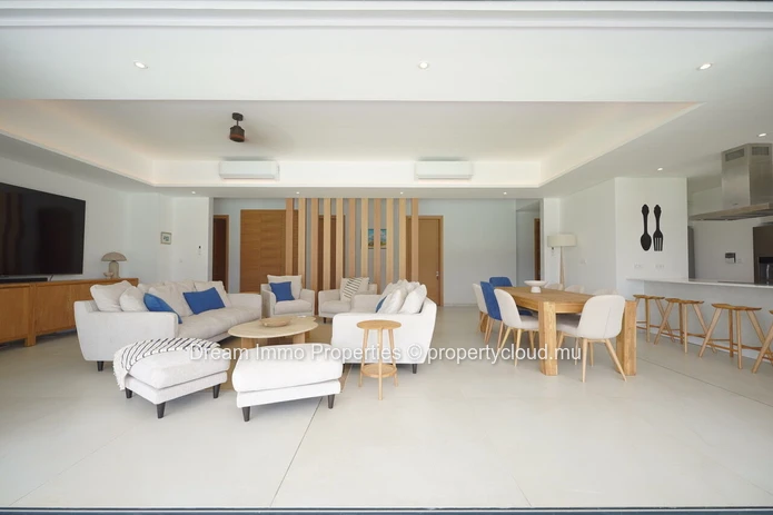 Prestigious 3-Bedroom Apartment In A Golf Course Within Mont Choisy Park - Mauritius