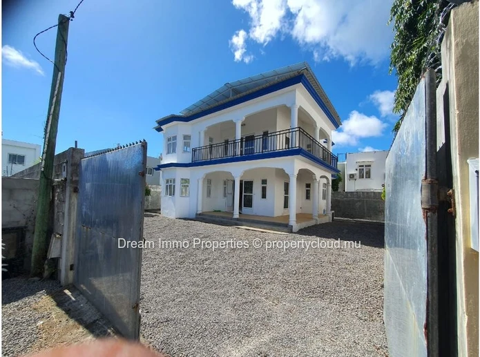 Stunning 4-Bedroom Villa Very Close To The Beach In Pereybère – Mauritius