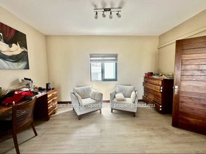Beautiful 3-Bedroom Villa With Rooftop & Sea View In Flic En Flac – Mauritius
