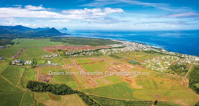 3-Bedroom Duplex Close To Cascavelle Mall In Flic En Flac - Mauritius