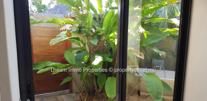 Belle Villa Vue Montagne & Grand Terrain De 1 905 M² Sur Cap Tropical A Riviere Noire – Ile Maurice
