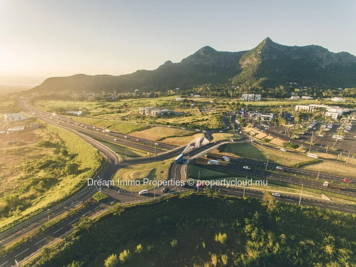 Huge Land For Villa Or Real Estate Development In Smart City L'avenir - Mauritius