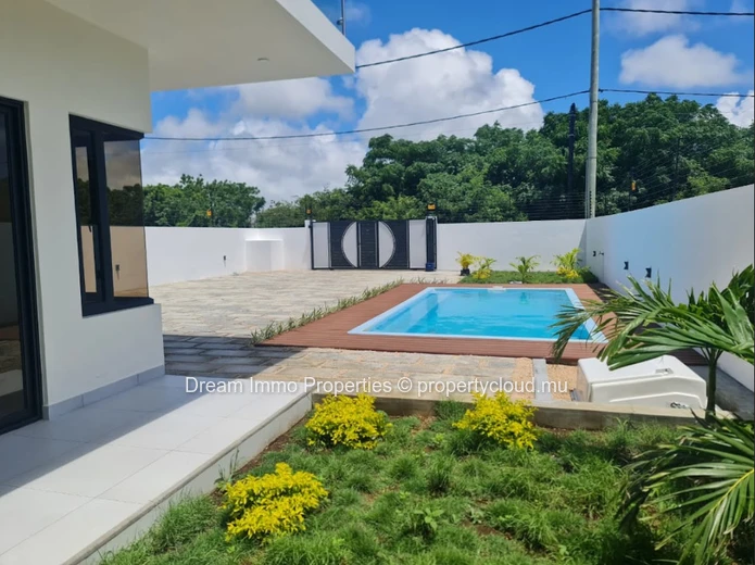 New 4-Bedroom Villa In The Heart Of Grand Baie, Close To The Sea & Amenities – Mauritius