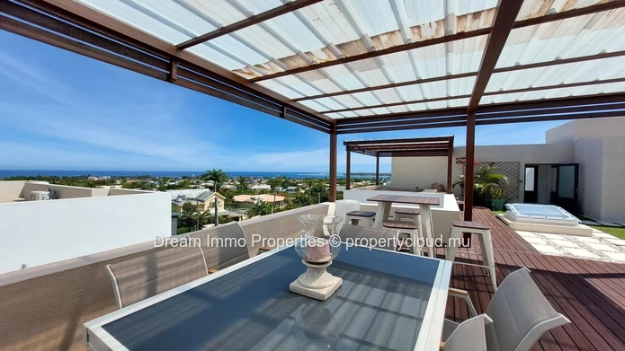 Stunning Mountain And Sea Views! Penthouse With Private Rooftop In Tamarin – Mauritius