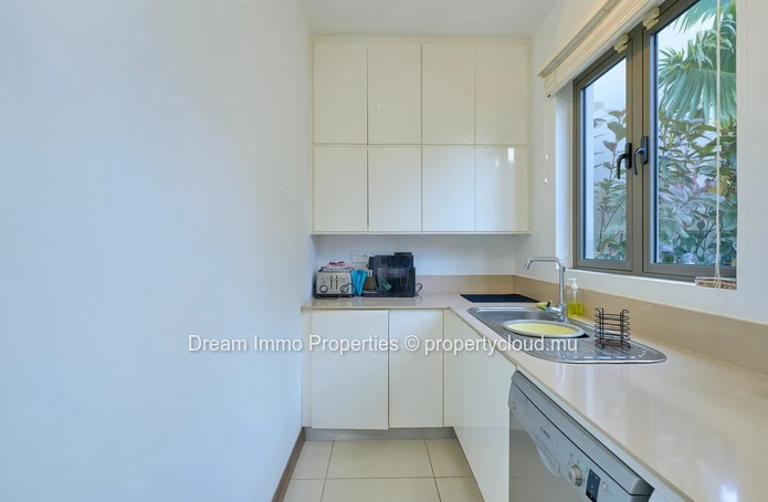 2 Minutes' Walk From The Beach! Beautiful 3 Bedroom Townhouse In Grand Baie - Mauritius