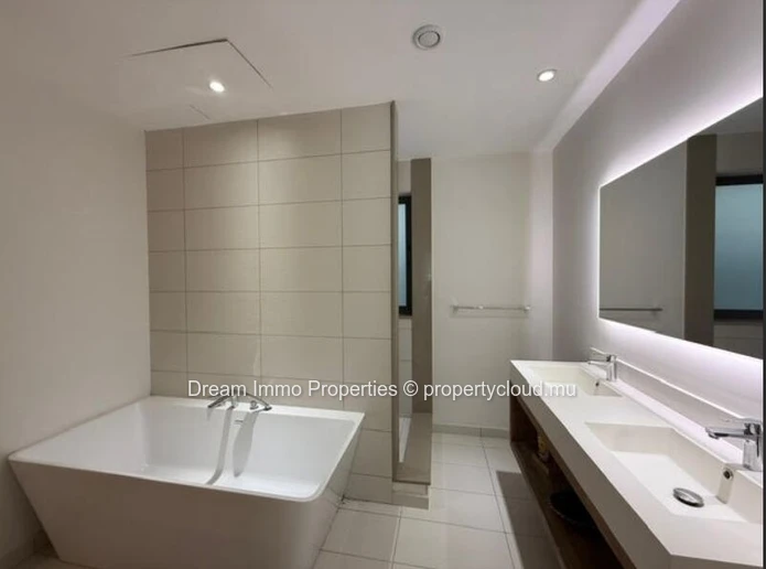 Stunning 3-Bedroom Apartment Close To The Sea In Pereybere – Mauritius