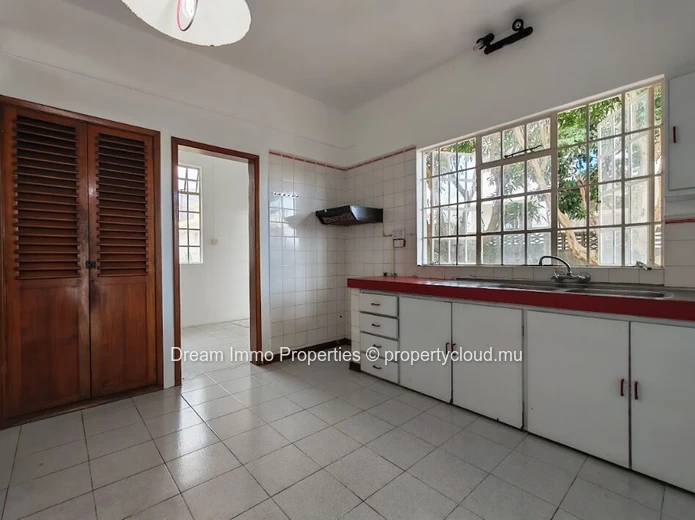 Beautiful Spacious 7-Bedroom Villa In Beau Bassin – Mauritius