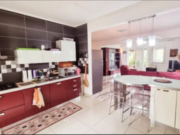 7 Bedroom Villa