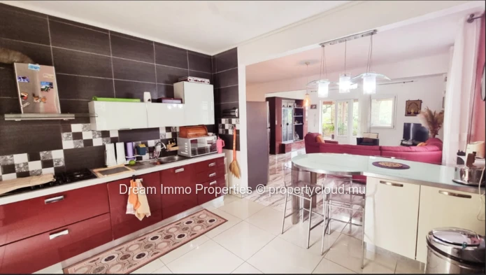 Spacious Family Villa Close To The Sea In The Heart Of Flic En Flac – Mauritius