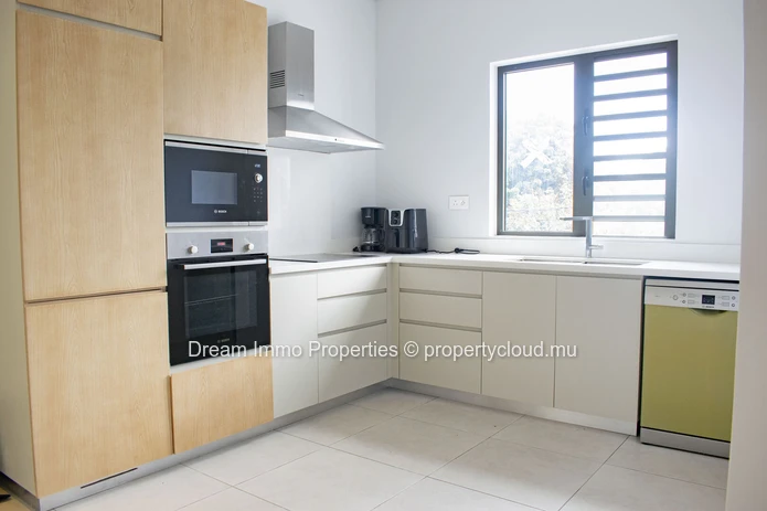 Furnished Apartment On The First Floor Walking Distance To The Beach In Pereybere - Mauritius