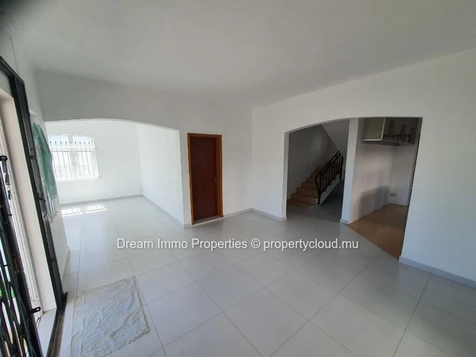 Stunning 4-Bedroom Villa Very Close To The Beach In Pereybère – Mauritius