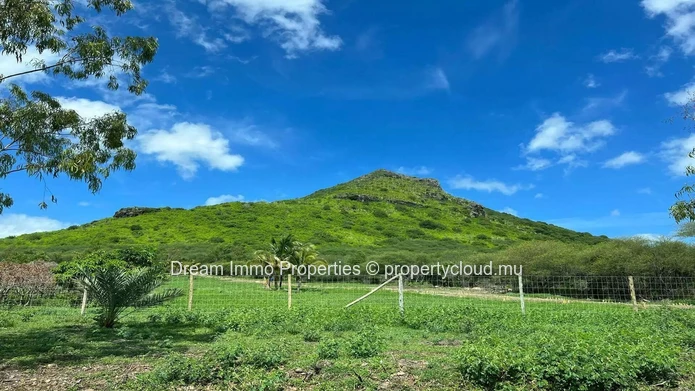 Beautiful Contemporary Ready Villa In The Hills Of Tamarin - Mauritius 