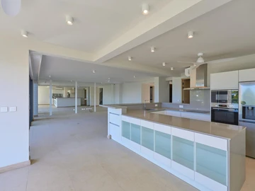 4 Bedroom Apartment