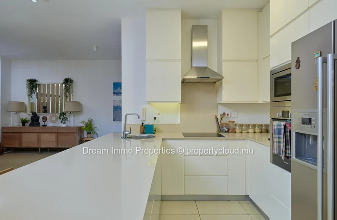 2 Minutes' Walk From The Beach! Beautiful 3 Bedroom Townhouse In Grand Baie - Mauritius