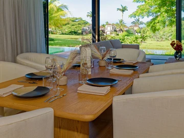5 Bedroom Villa