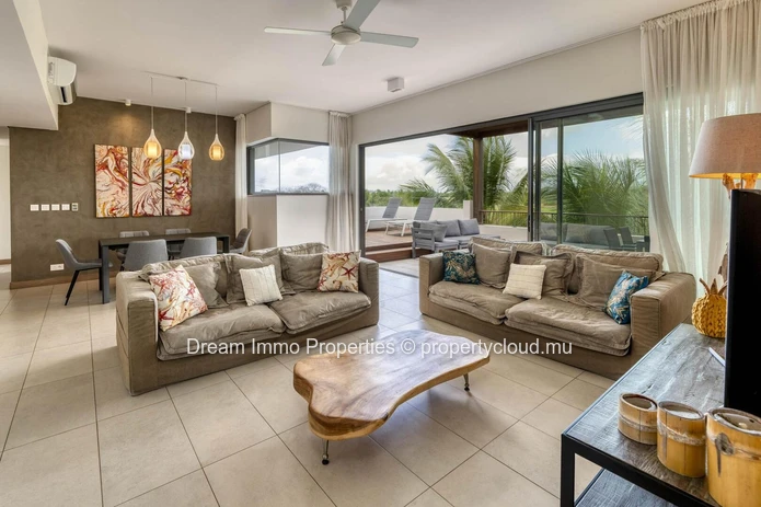 Penthouse With Golf View & Direct Sea Access In Mont Choisy - Mauritius