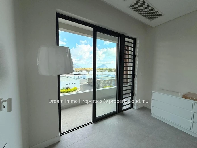 Superb Apartments With Sea View Within A Beachfront Residence - Mauritius
