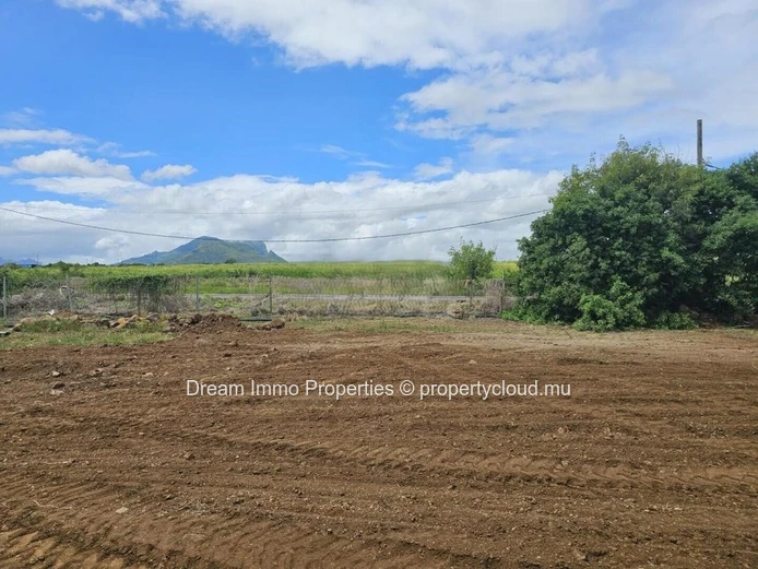 High-End Apartment Project Close To The Sea & With Mountain Views In Flic En Flac – Mauritius