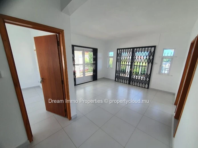 Stunning 4-Bedroom Villa Very Close To The Beach In Pereybère – Mauritius