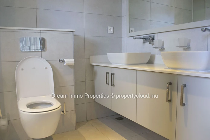 Furnished Apartment On The First Floor Walking Distance To The Beach In Pereybere - Mauritius