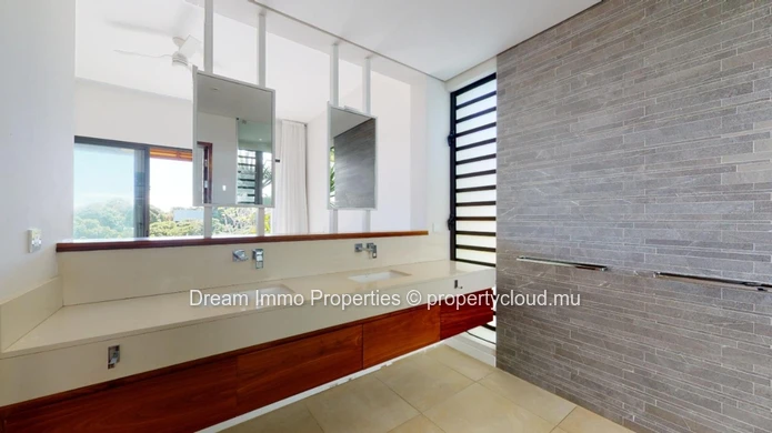 Superb Villa With Sea View And Close To Golf In The Northeast – Mauritius
