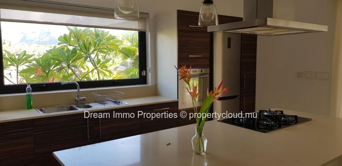Belle Villa Vue Montagne & Grand Terrain De 1 905 M² Sur Cap Tropical A Riviere Noire – Ile Maurice