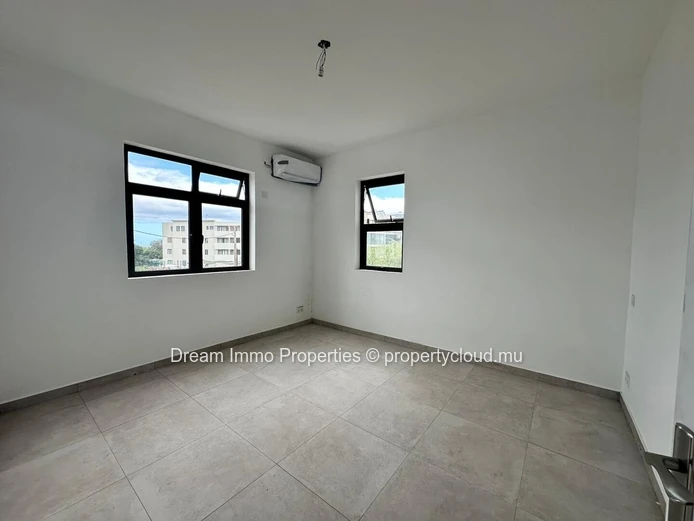 Superbe Appartement Construit De 2 Chambres A Tamarin – Ile Maurice