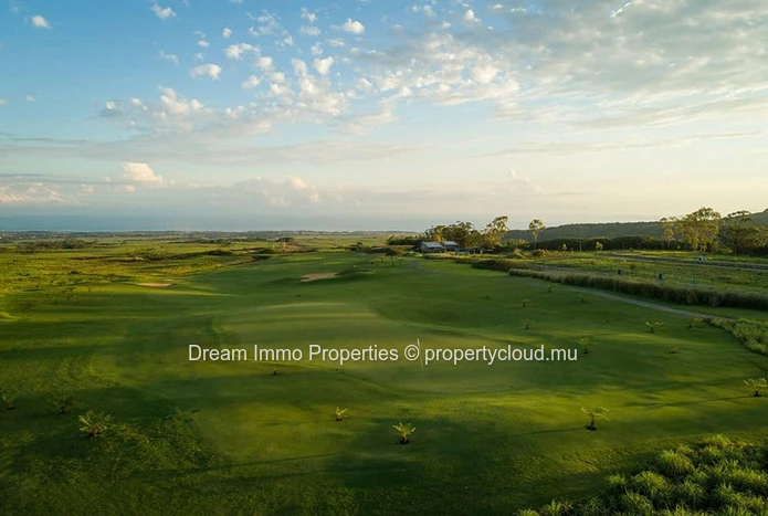 Huge Residential Lands With Golf Views In Bois Chéri - Mauritius