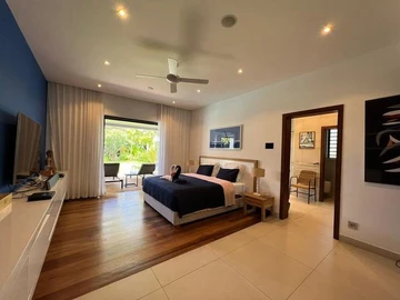 4 Bedroom Villa