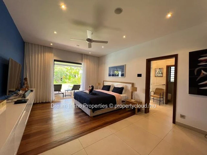 Stunning Balinese-Style Villa With Huge Pool In Grand Baie - Mauritius