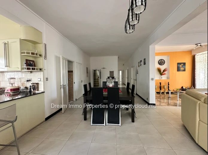 Spacious Family Villa Close To The Sea In The Heart Of Flic En Flac – Mauritius