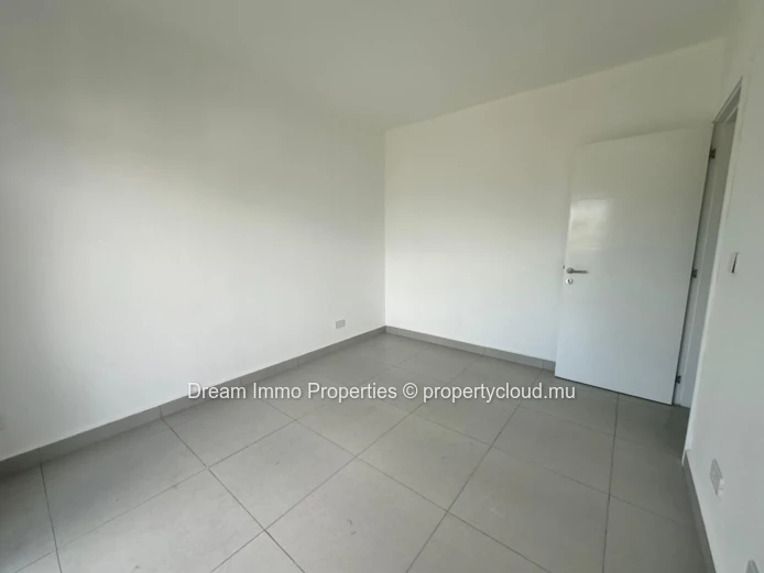 Beautiful 3-Bedroom Apartment With Mountain Views In Phoenix – Mauritius