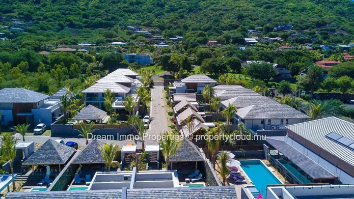 Villa 3 Chambres Proche Mer Dans Un Resort A Riviere Noire - Ile Maurice