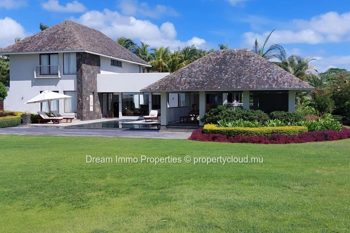 Beautiful Villa With Mountain & Sea View At Anahita In Beau Champ - Mauritius