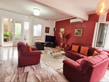 7 Bedroom Villa