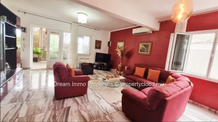 Spacious Family Villa Close To The Sea In The Heart Of Flic En Flac – Mauritius
