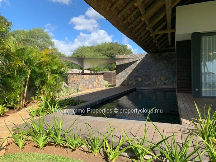 Unique Opportunity To Own A Beachfront Villa In Mauritius ! 
